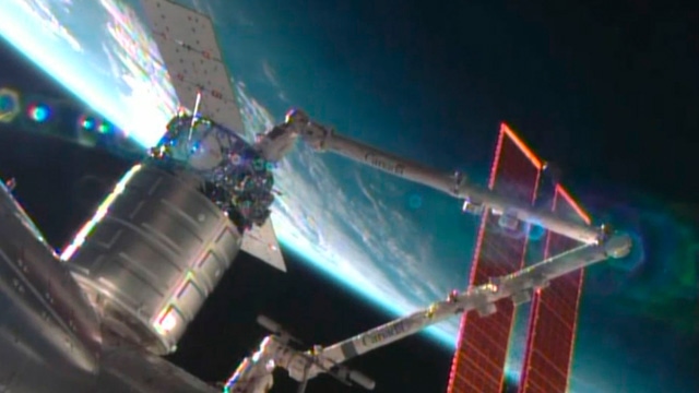 Cygnus being attached to 012